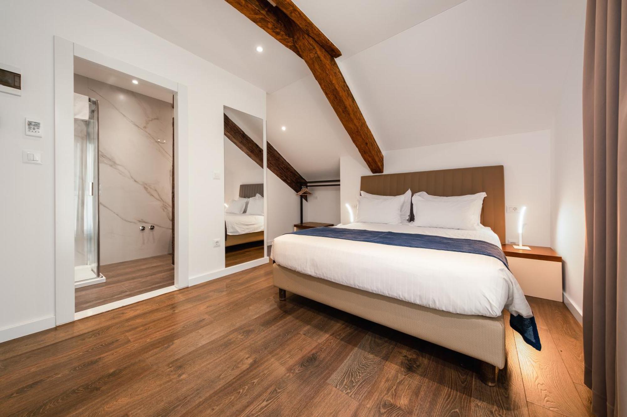 Azur Palace Luxury Rooms Split Eksteriør billede